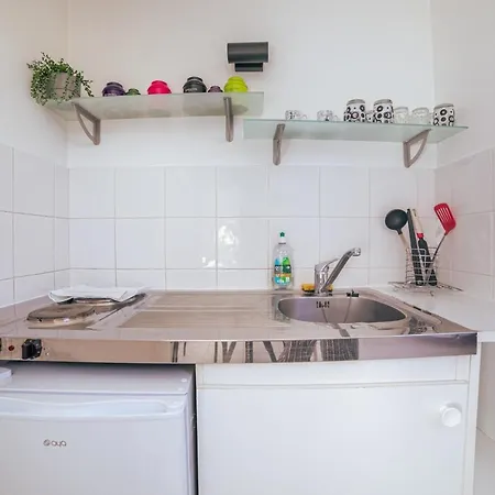 Guestready - Bright Studio In The Center * Cannes
